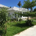 2 Bed Villa 15 Min Walk To Beach